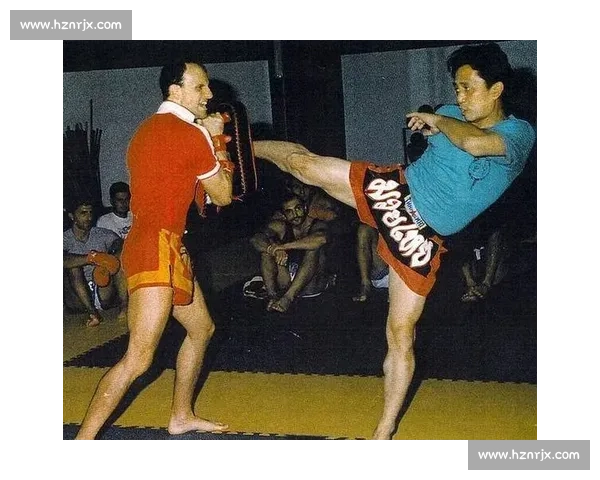 聚焦VS播求巅峰对决解析格斗风格与时代影响背后的训练哲学与传奇意义 聚焦VS播求巅峰对决解析格斗风格与时代影响背后的训练哲学与传奇意义